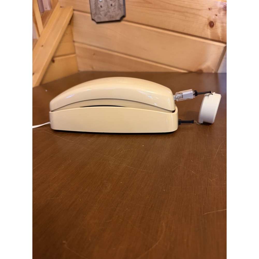 Vintage AT&T Trimline 210 Telephone Beige Reeled Corded Retro Landline Untested.